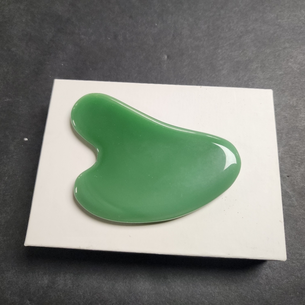Gua Sha Facial Body Massage Tool Green Jade Lymphatic‎ Drainage New 626